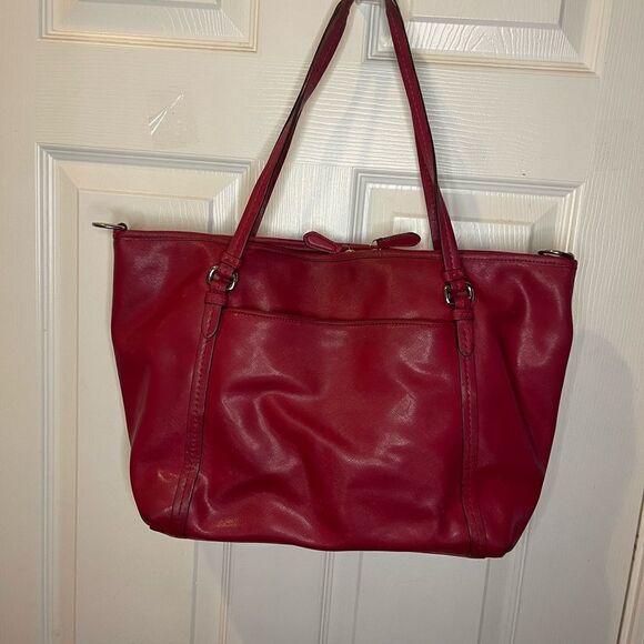 Red Coach Shoulder Bag with silver tone hardwares - Picture 3 of 15